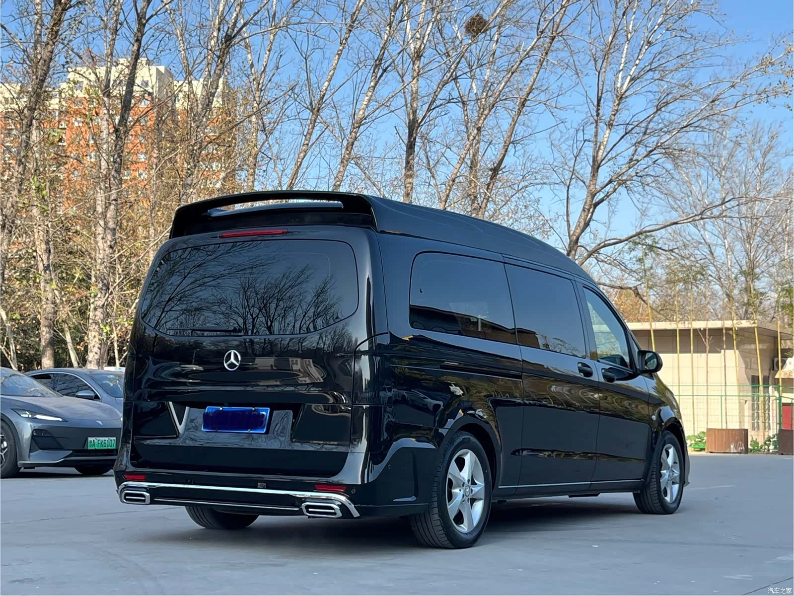 Mercedes-Benz 9, 2018 32