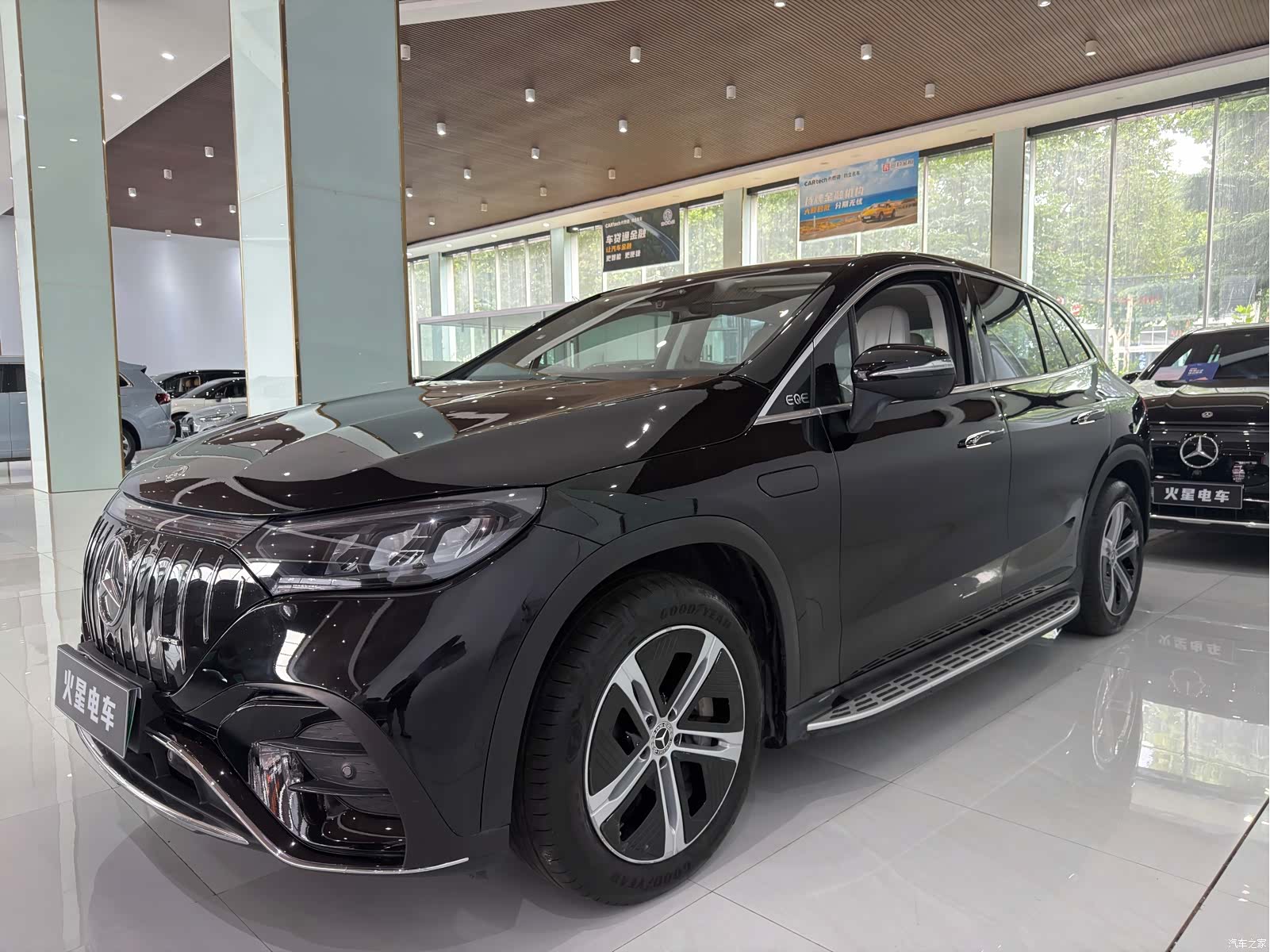Mercedes-Benz EQE, 2023 3