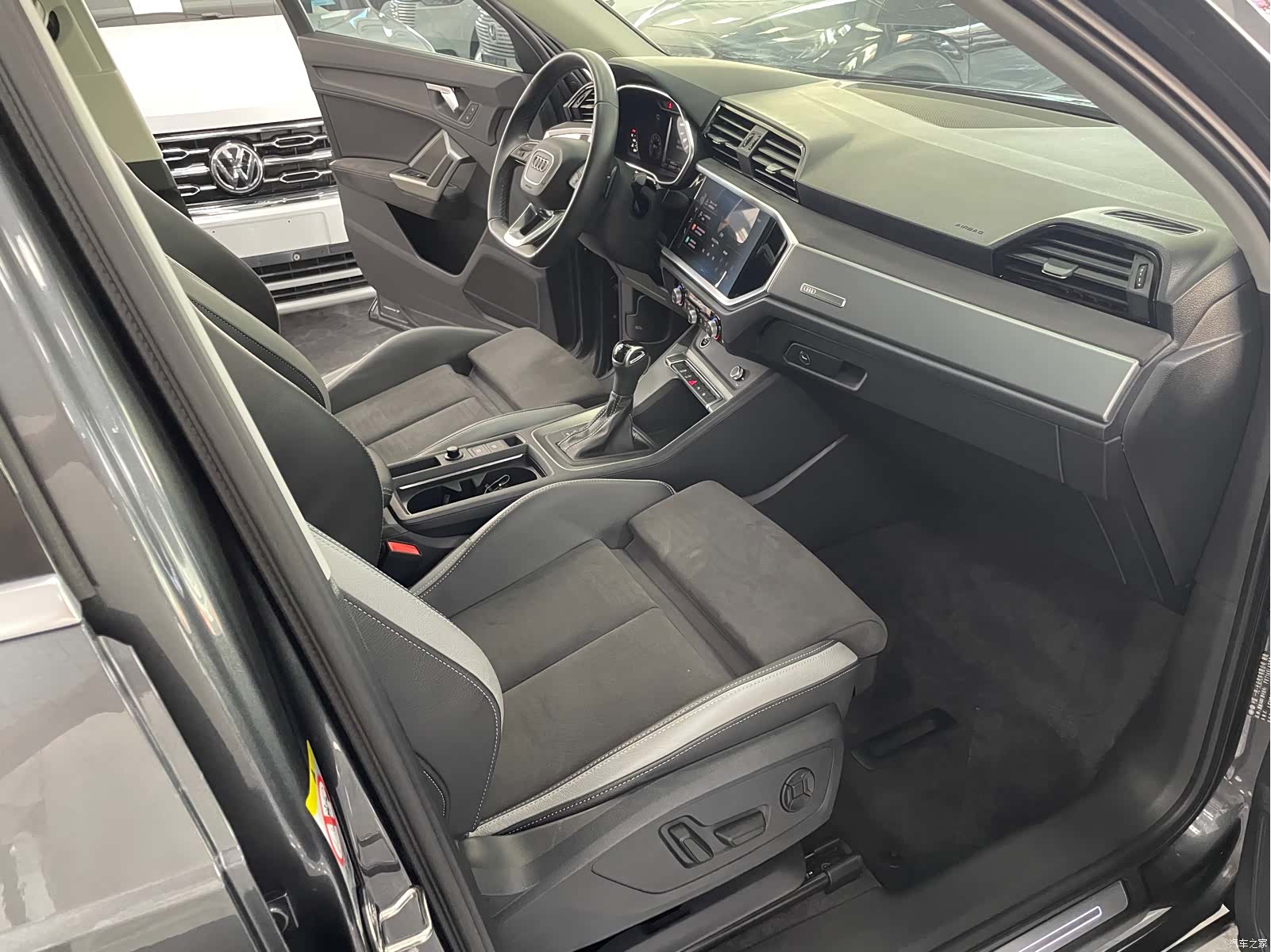 Audi Q3, 2022 7