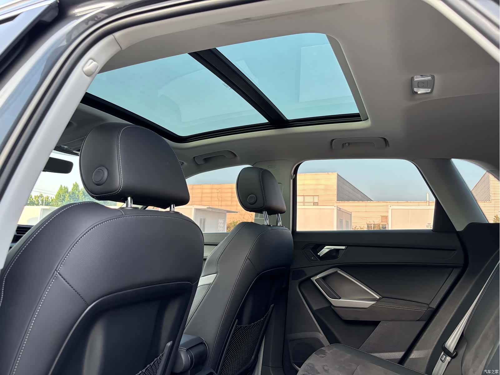 Audi Q3, 2022 12