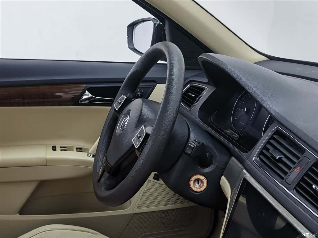 Volkswagen Lavida, 2013 22
