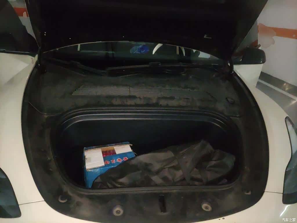 Tesla Model Y, 2023 11