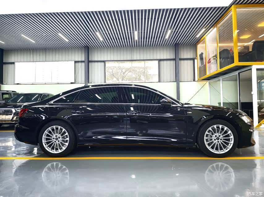 Audi A6L, 2022 3