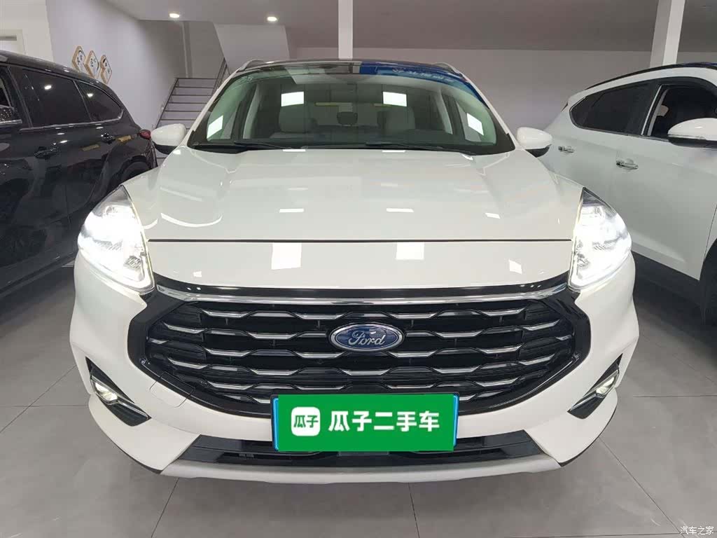 Ford Escape, 2021 3