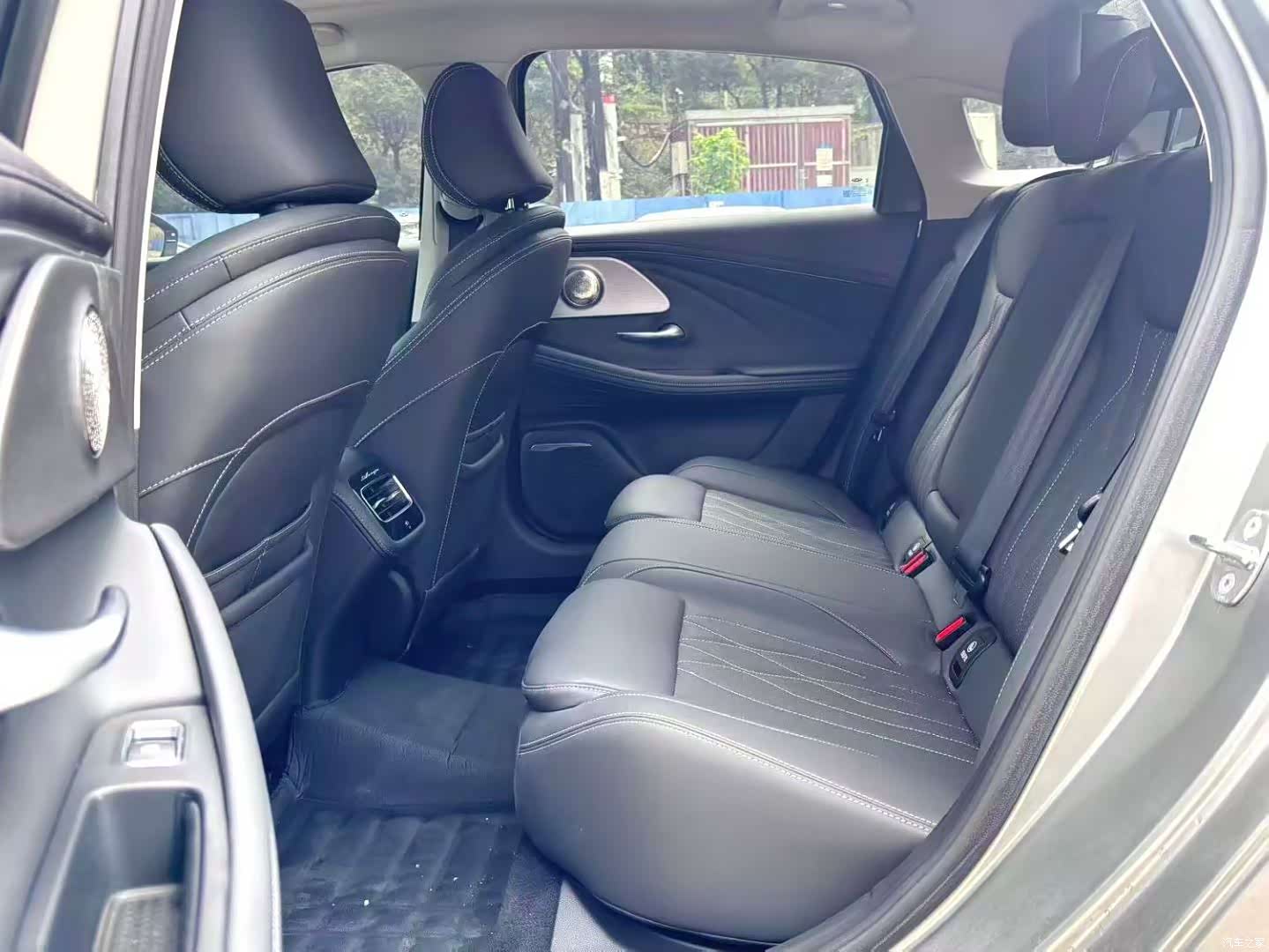 Chery Arrizo 8, 2022 7