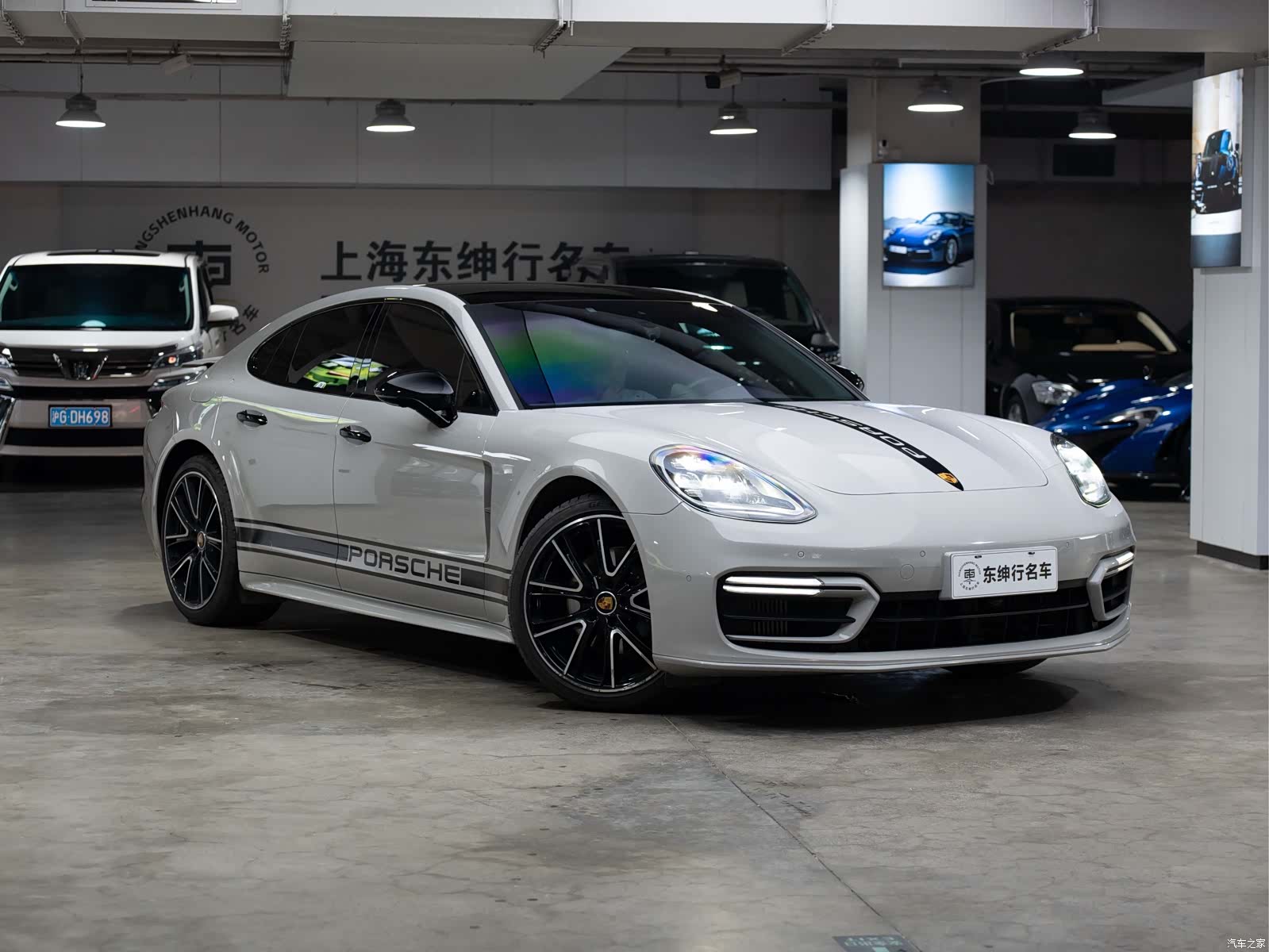 Porsche Panamera, 2023 3