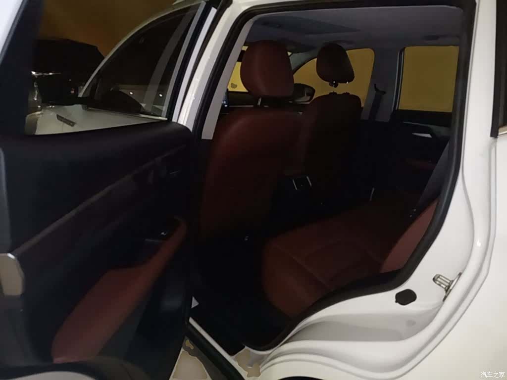Geely X6, 2023 17