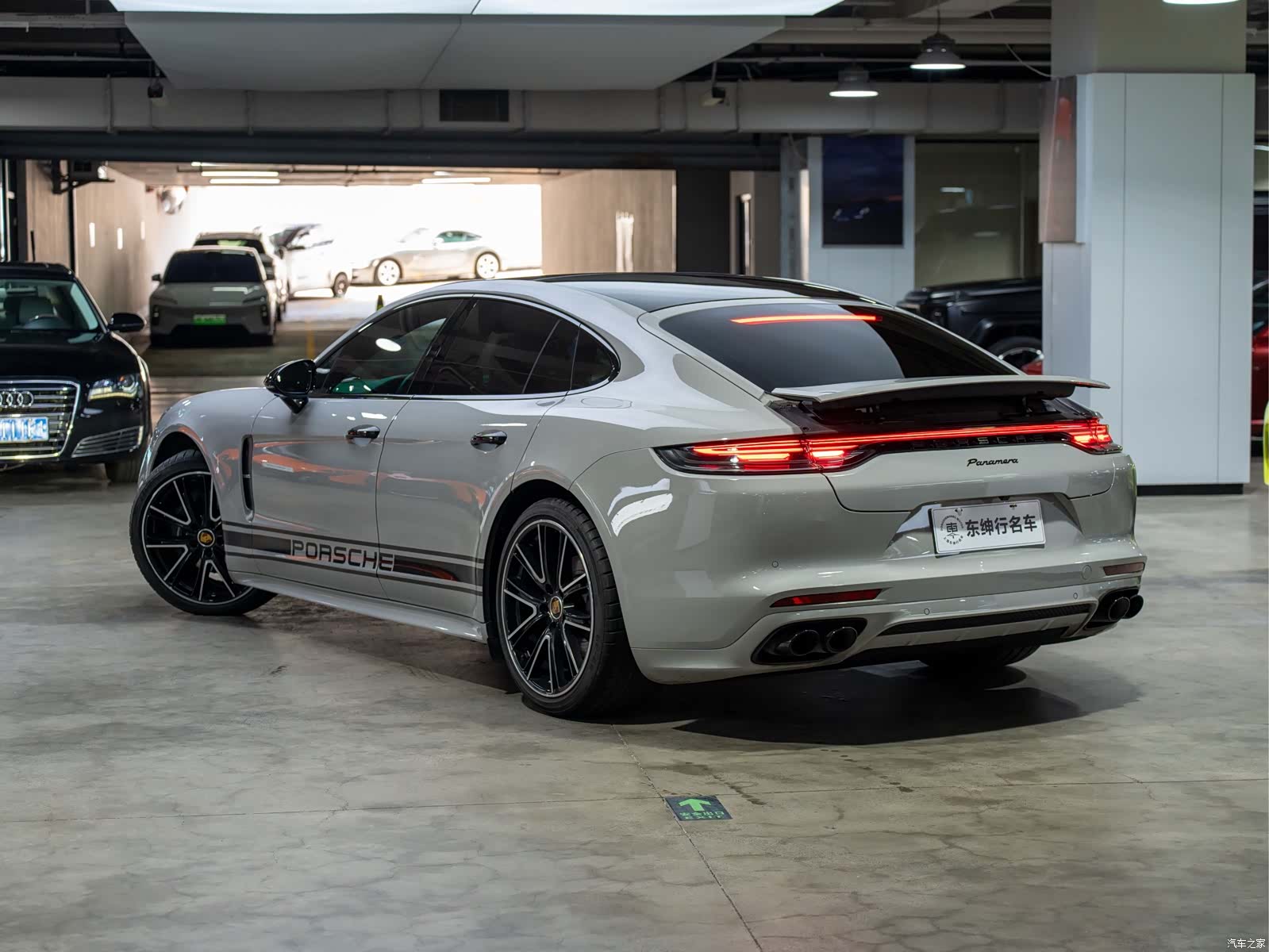 Porsche Panamera, 2023 4