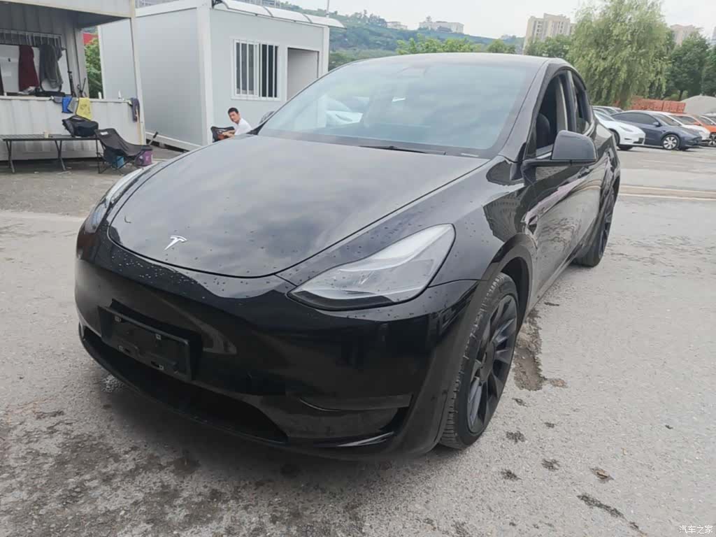 Tesla Model Y, 2022 1