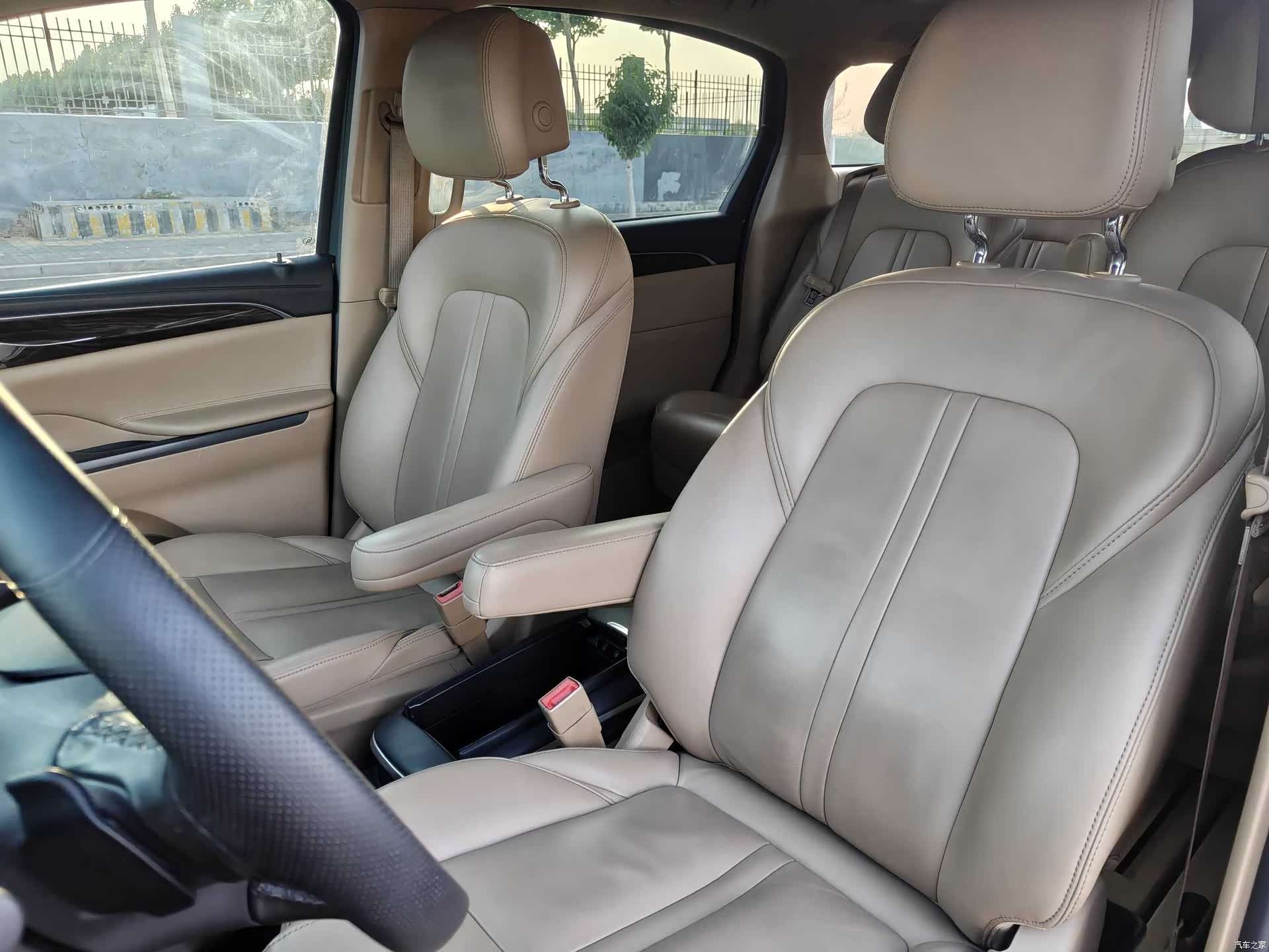 Buick GL8, 2018 7