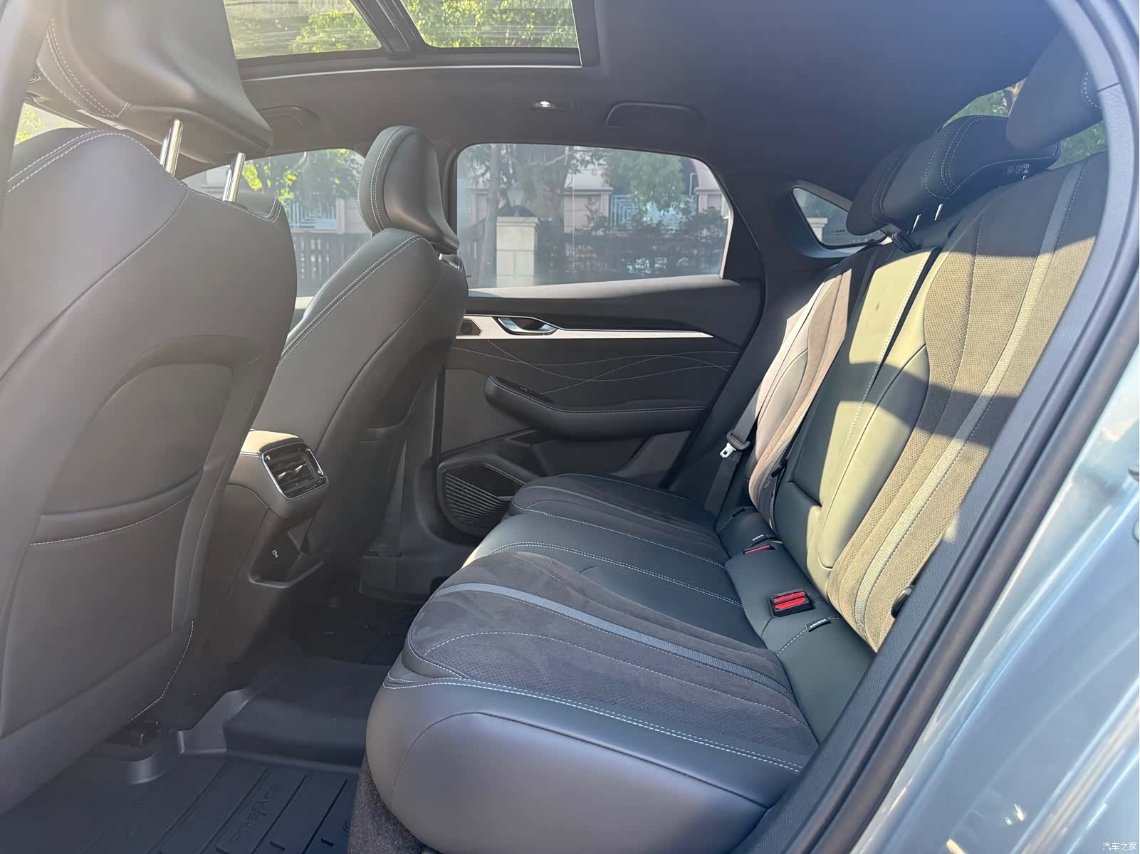 Geely Preface, 2025 14