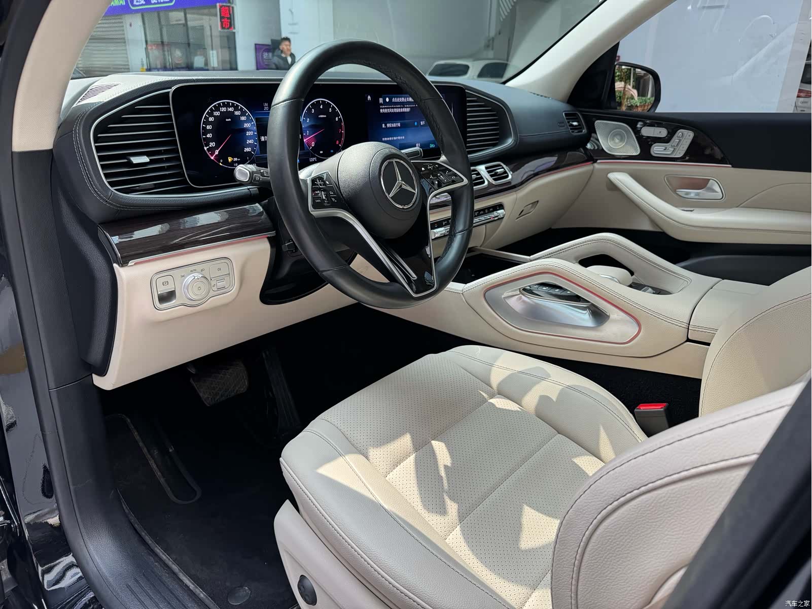 Mercedes-Benz GLE, 2024 11