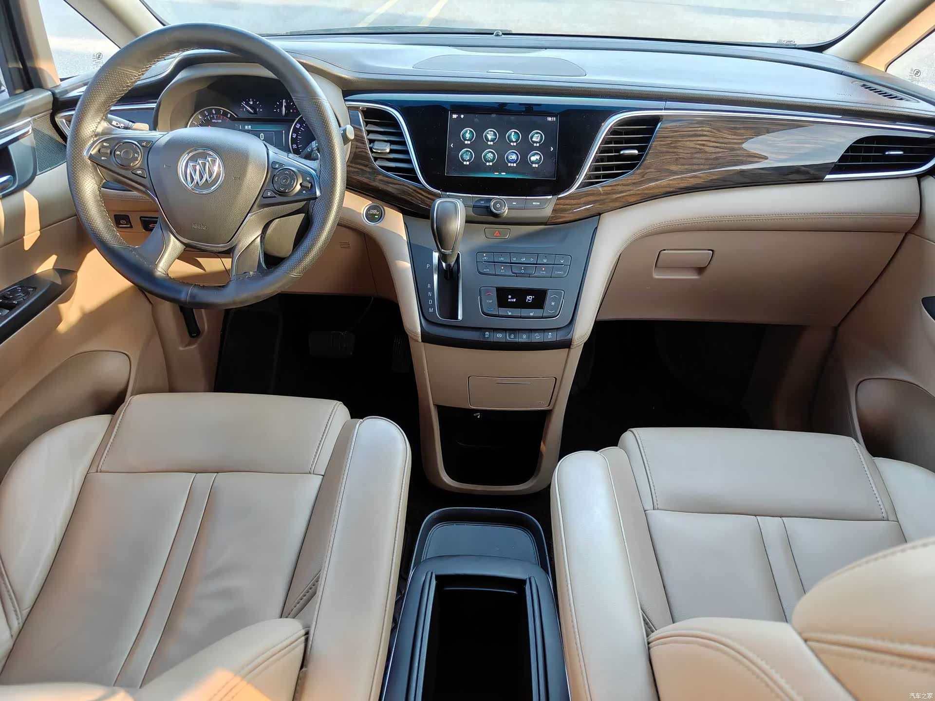 Buick GL8, 2018 все фото