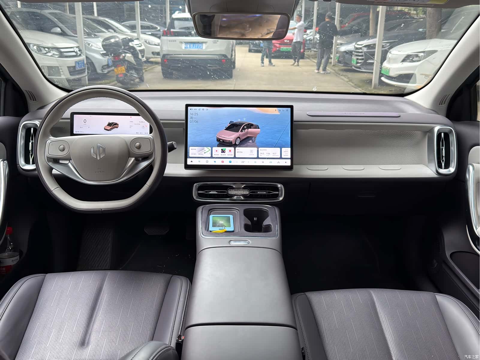 Leapmotor B01, 2025 16