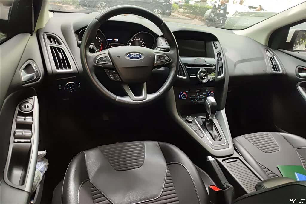 Ford Focus, 2017 12