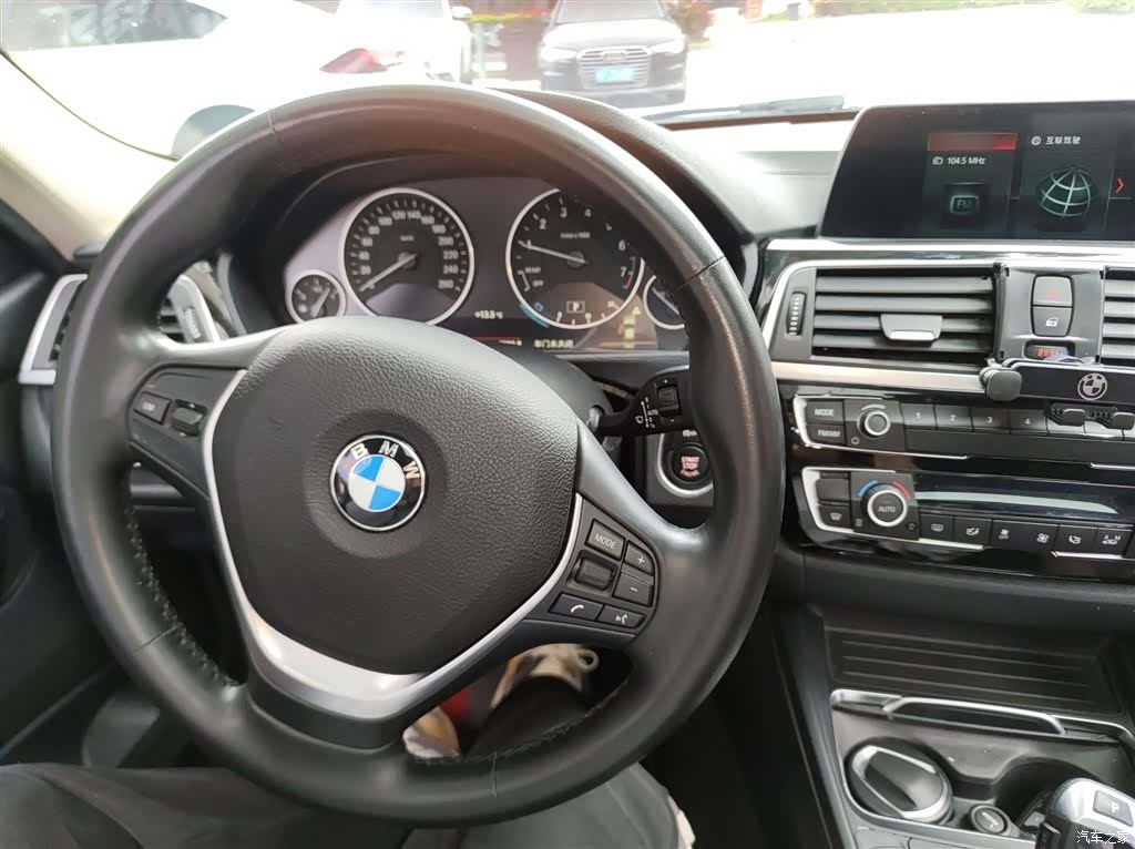 BMW 3 Series, 2018 10
