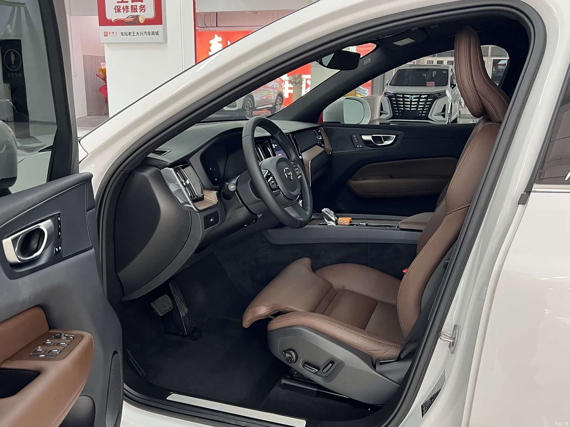 Volvo XC60, 2024 4
