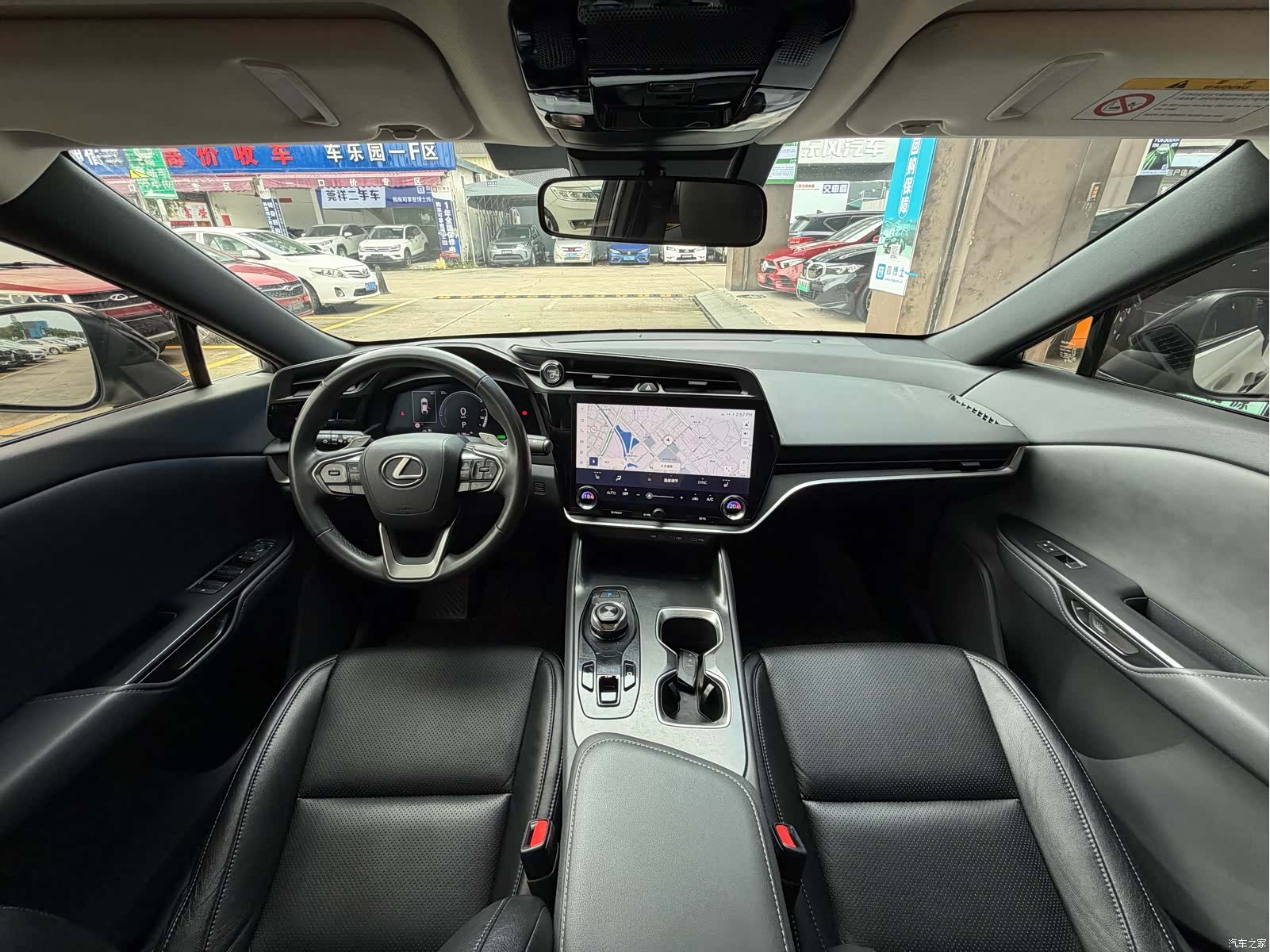 Lexus RZ, 2023 11