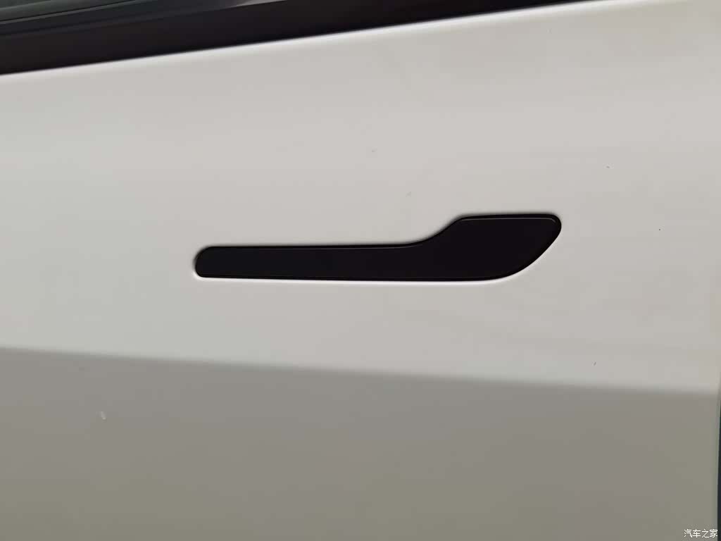 Tesla Model 3, 2025 18