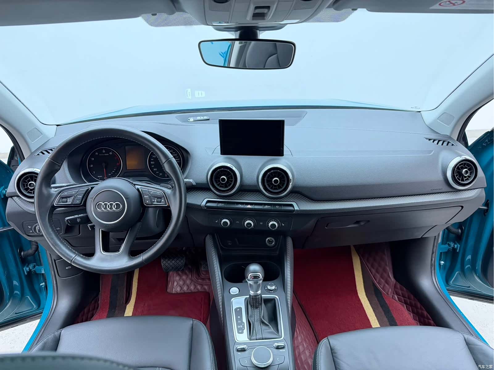 Audi Q2L, 2023 6