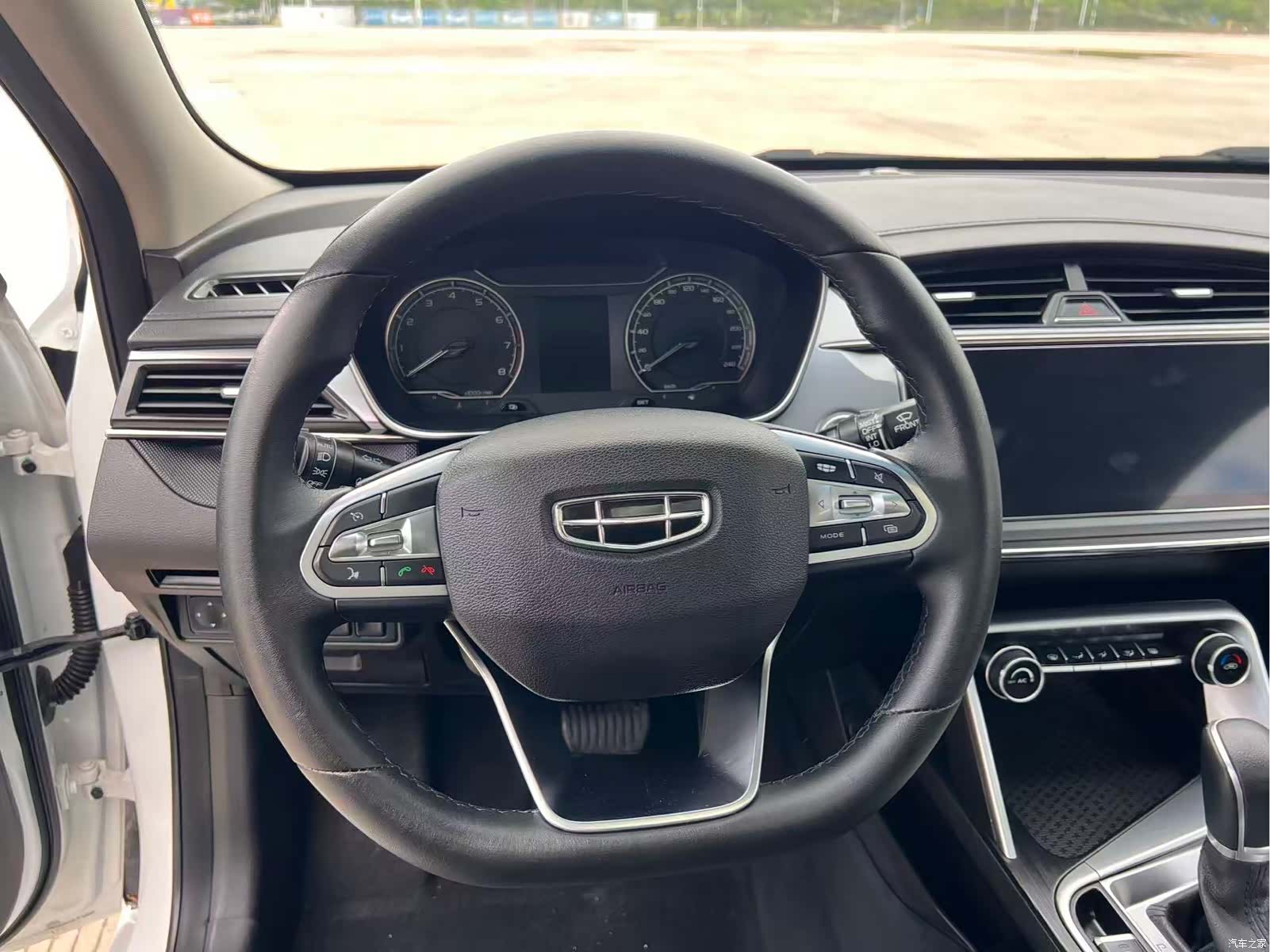 Geely Binray, 2020 15