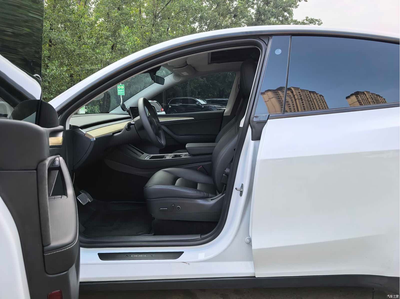 Tesla Model Y, 2023 11