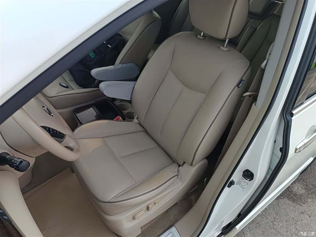 Nissan SL, 2016 15