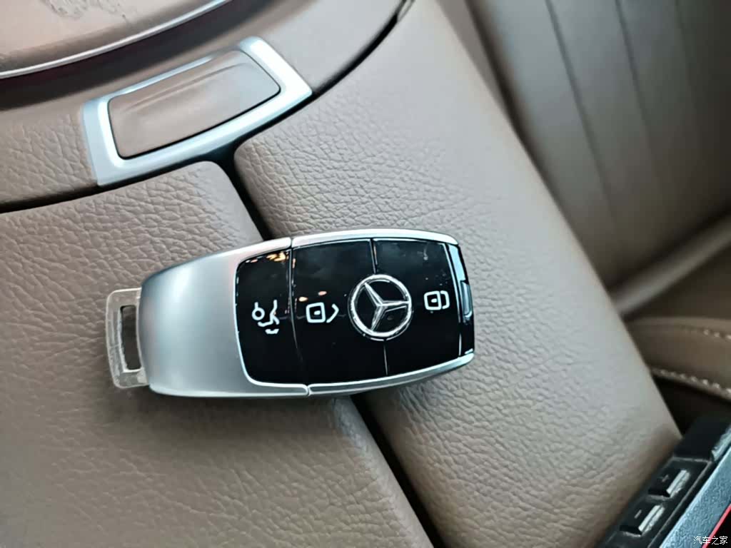 Mercedes-Benz E-Class, 2023 9