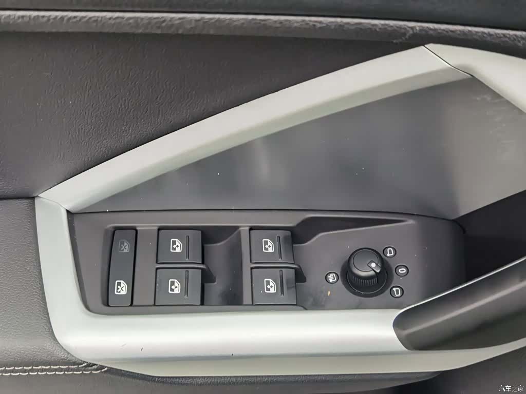 Audi Q3, 2020 9
