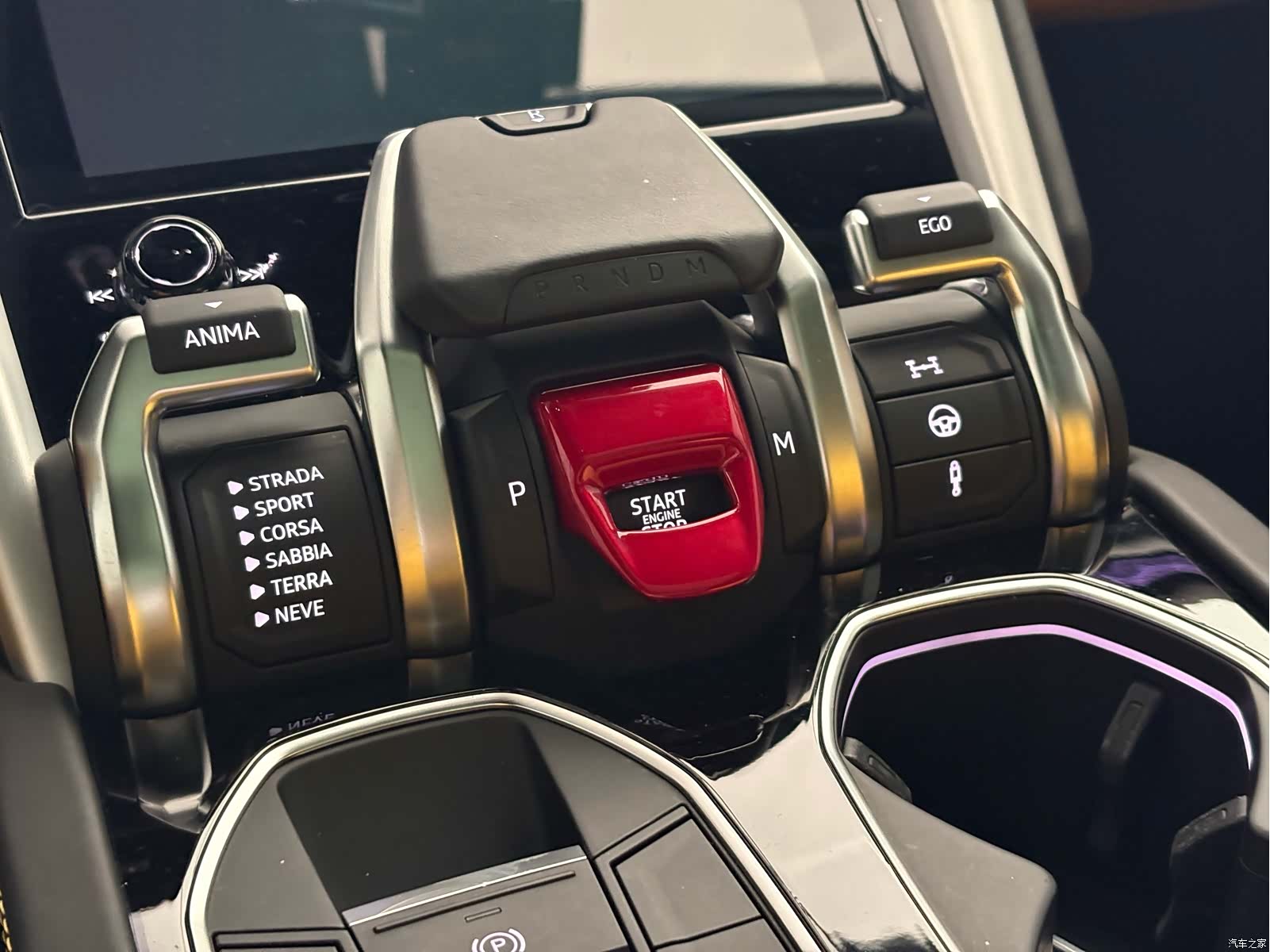 Lamborghini Urus, 2022 15