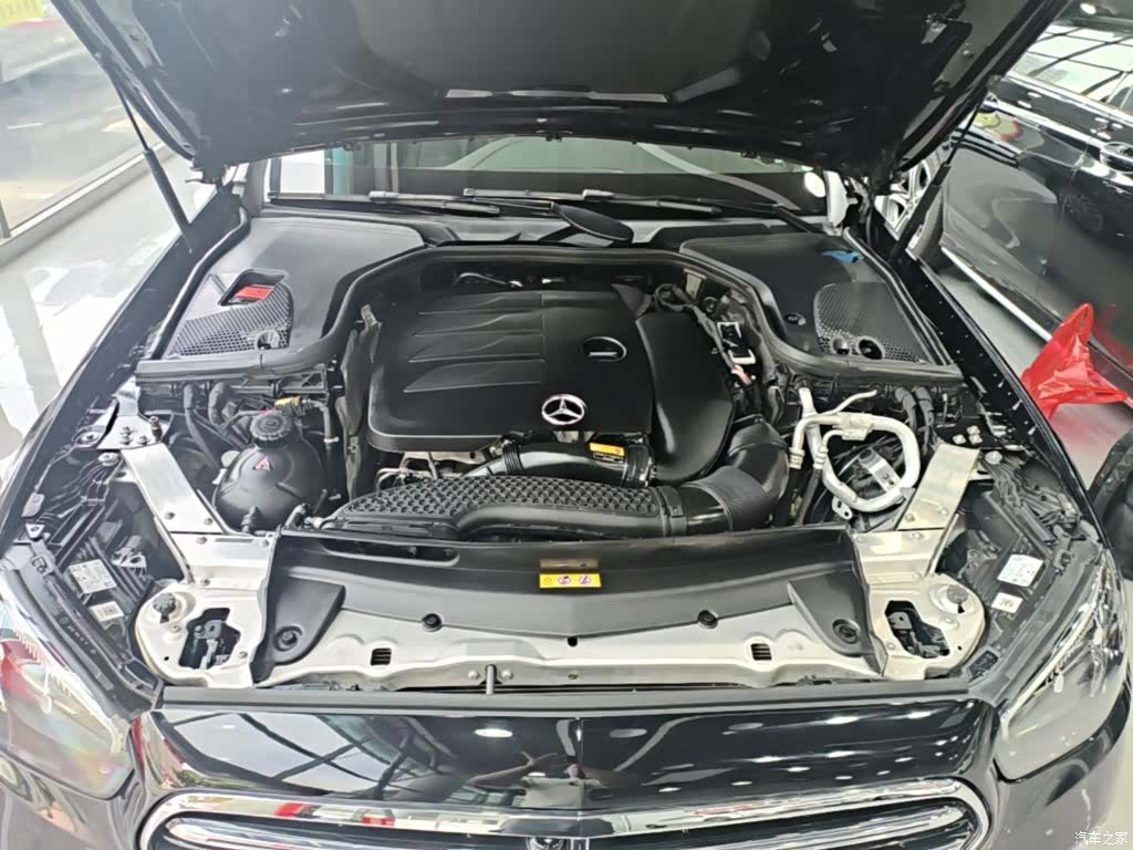 Mercedes-Benz E-Class, 2023 20