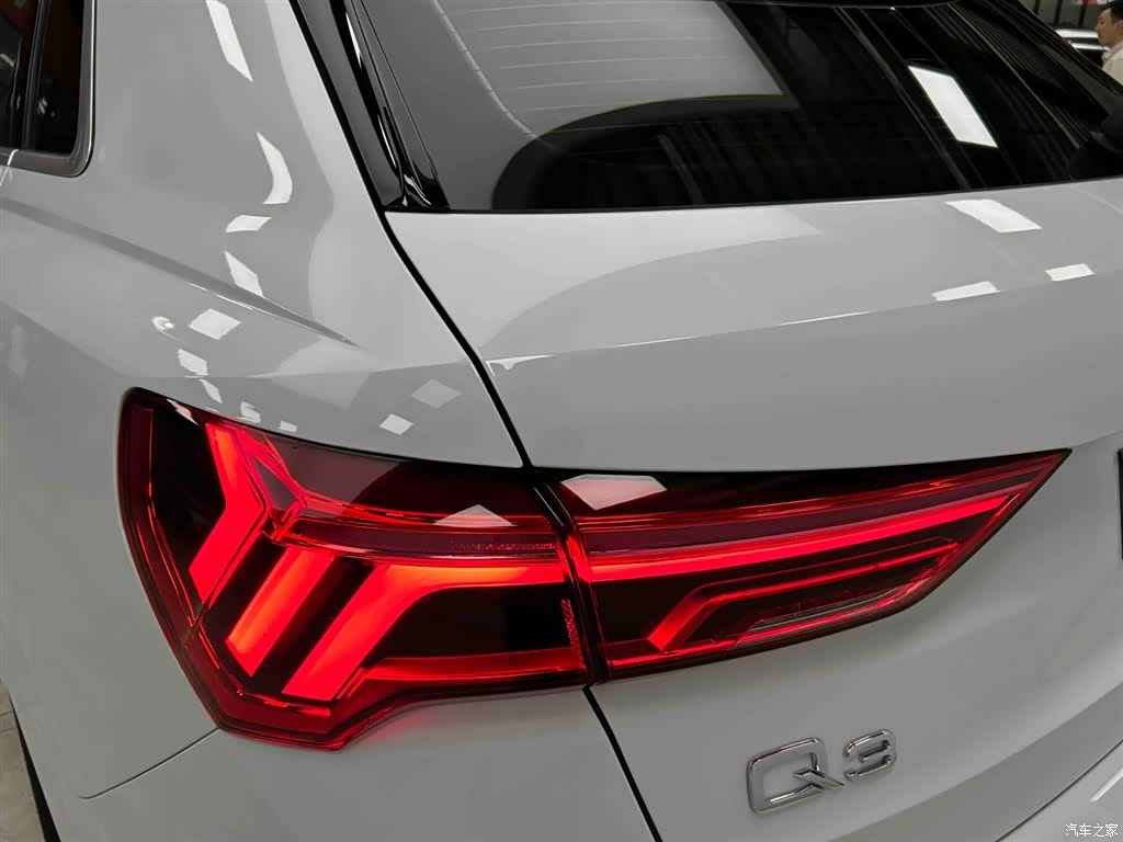 Audi Q3, 2023 19