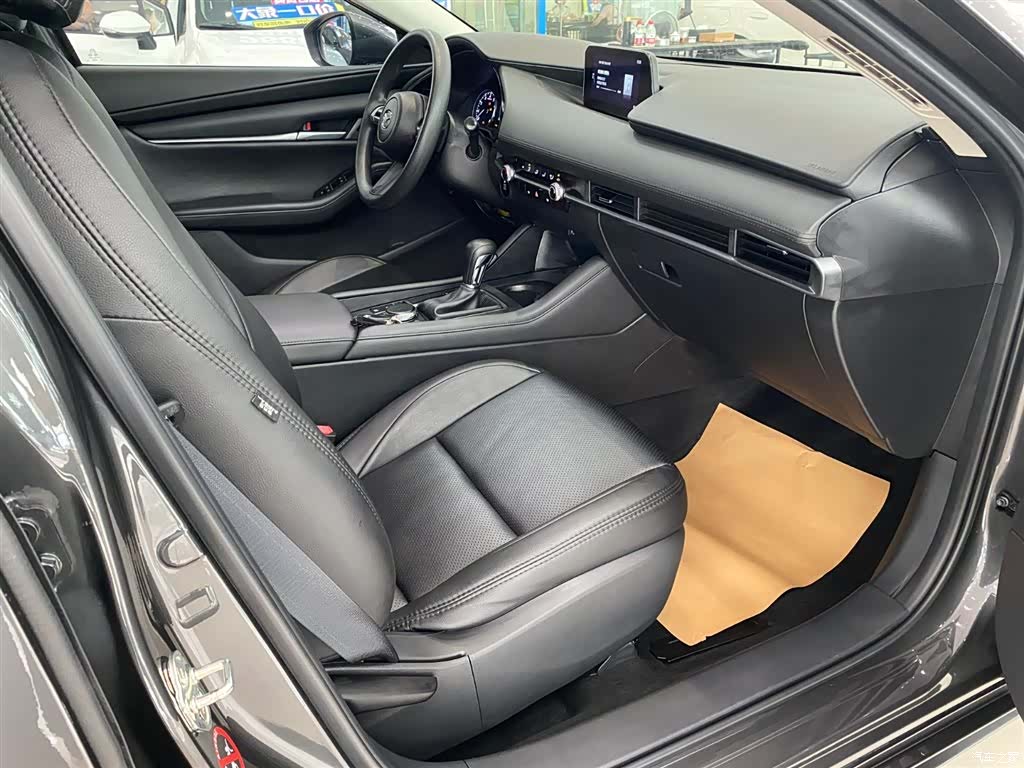 Mazda Mazda3, 2023 8