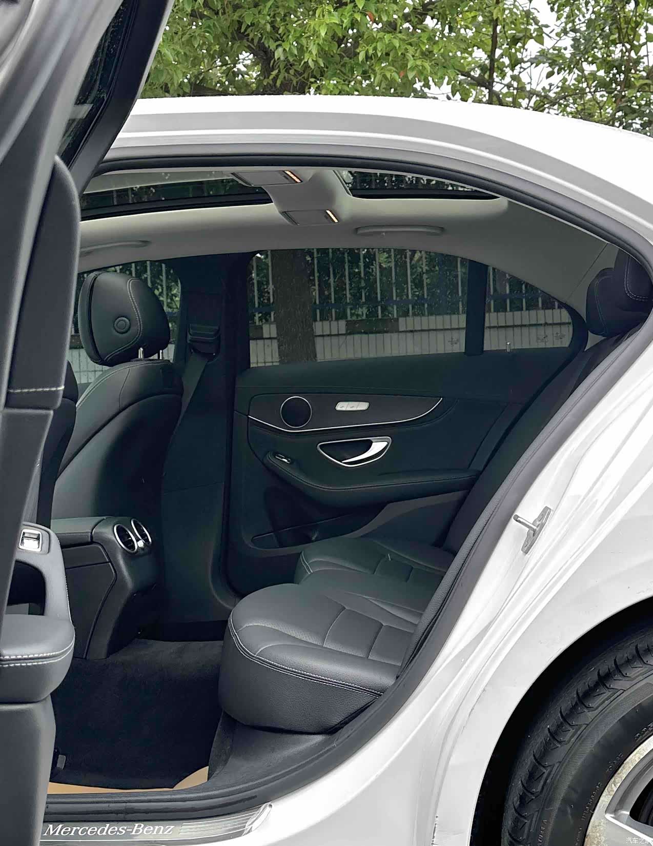 Mercedes-Benz C-Class, 2017 14