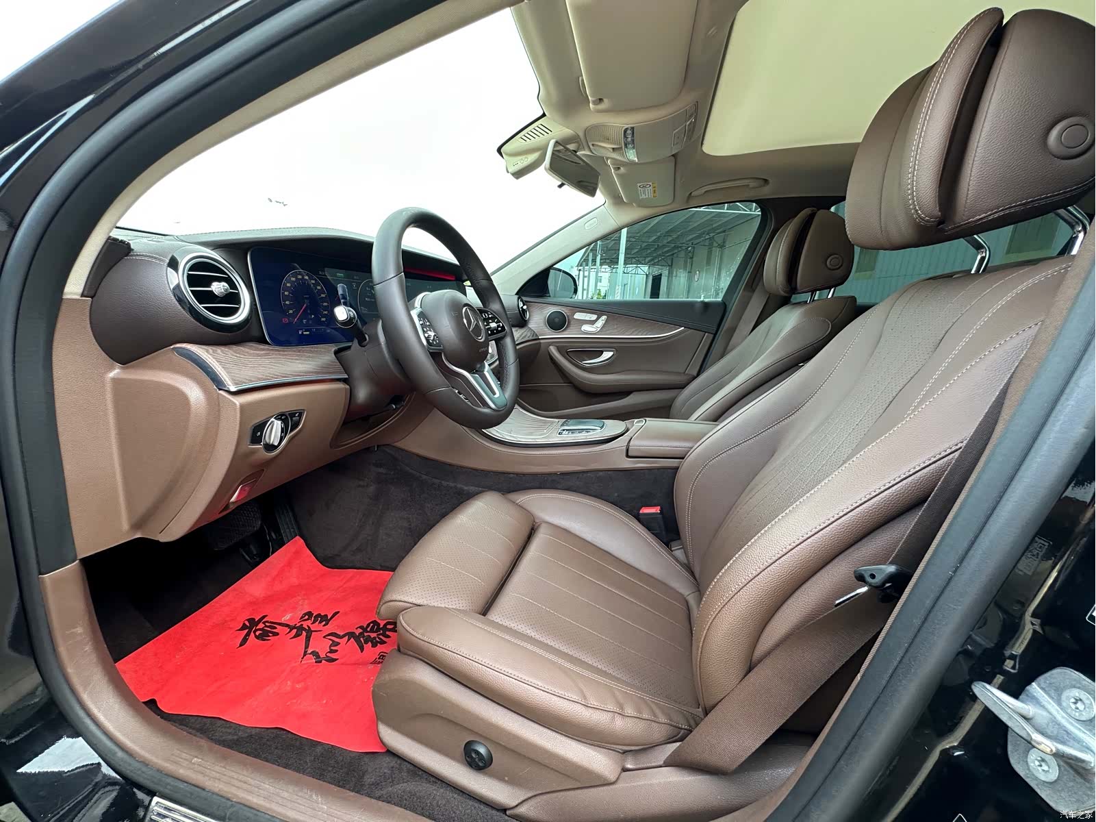 Mercedes-Benz E-Class, 2019 4
