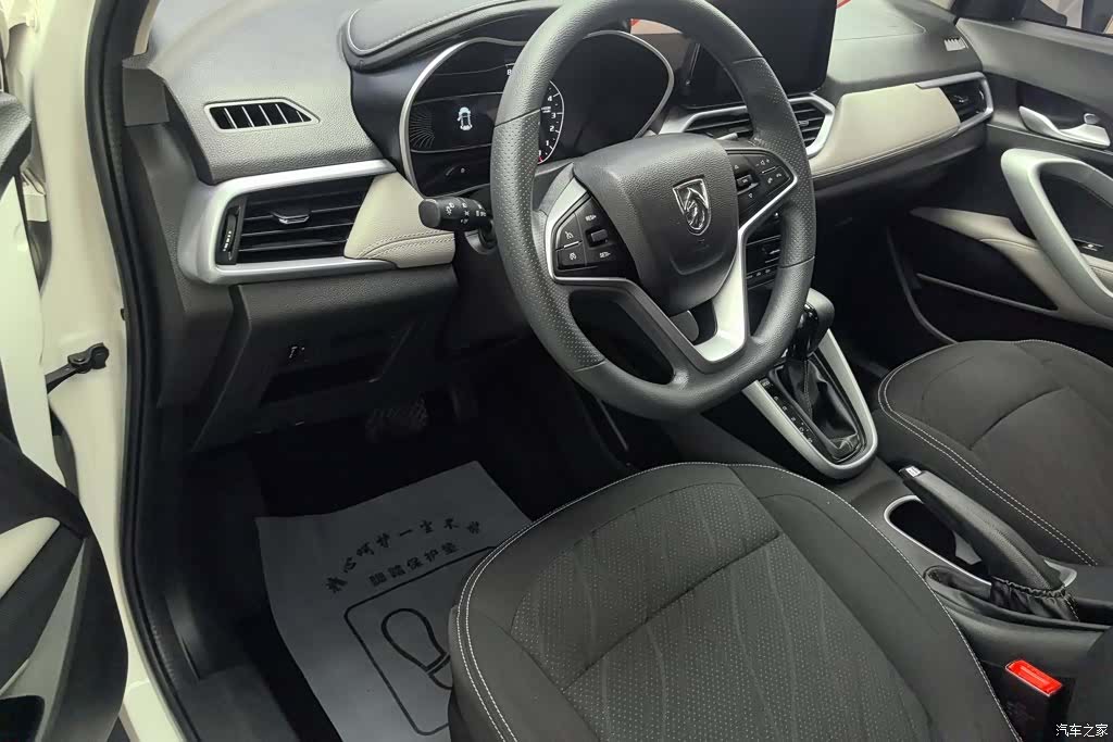 Wuling 510, 2019 12
