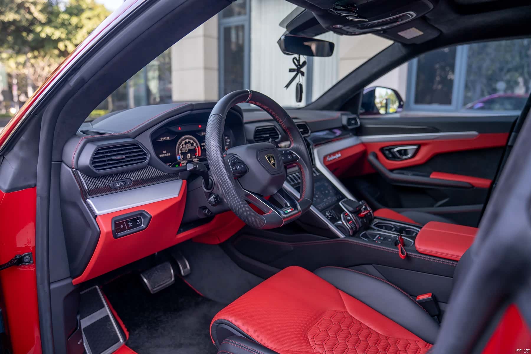 Lamborghini Urus, 2020 8