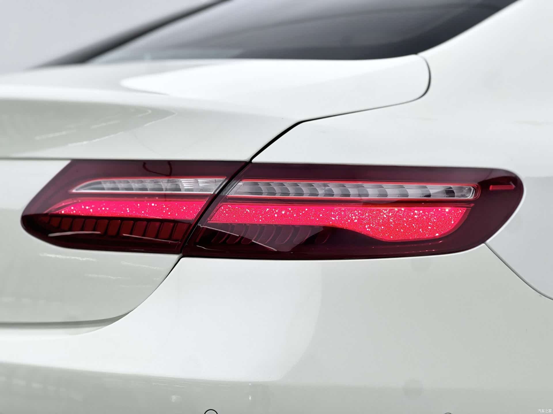 Mercedes-Benz E-Class, 2017 16