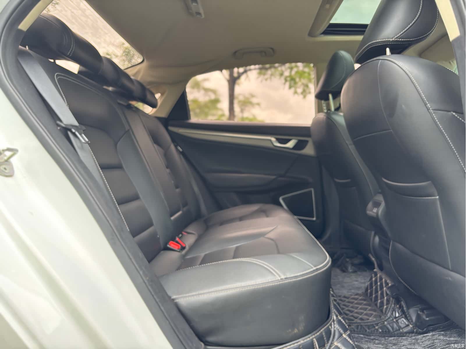 Geely Emgrand, 2019 13