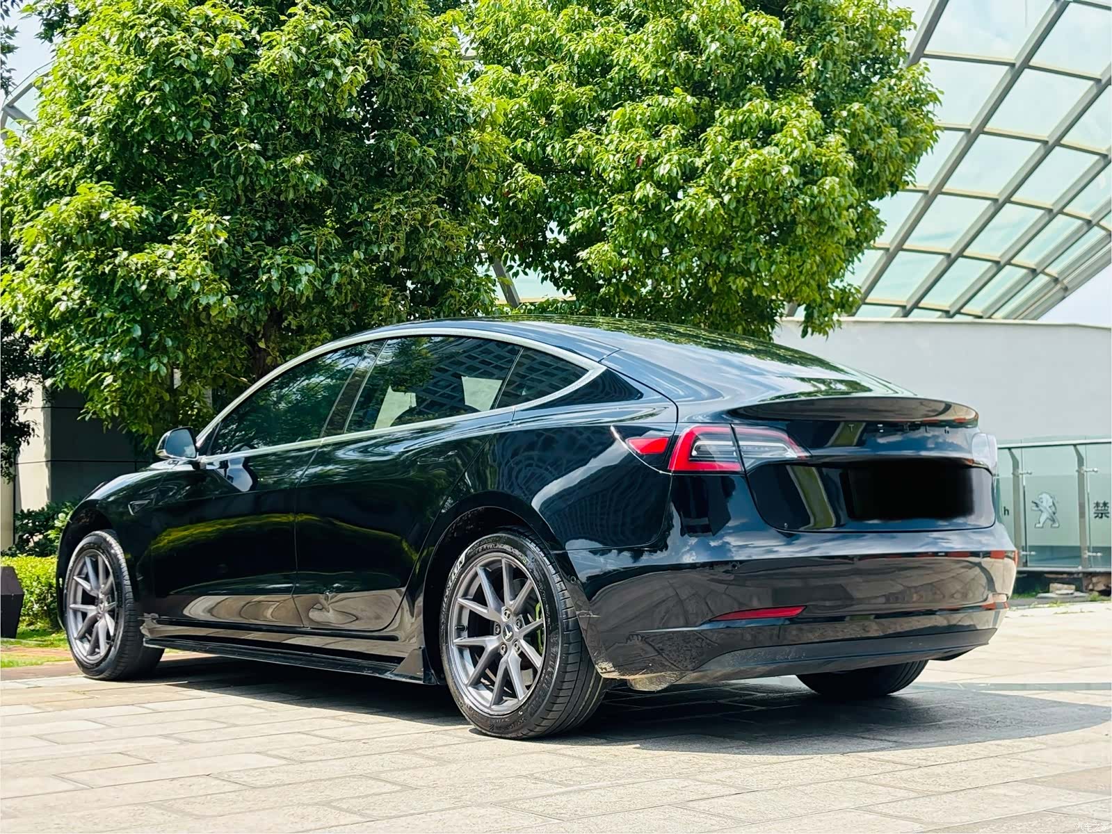 Tesla Model 3, 2020 24