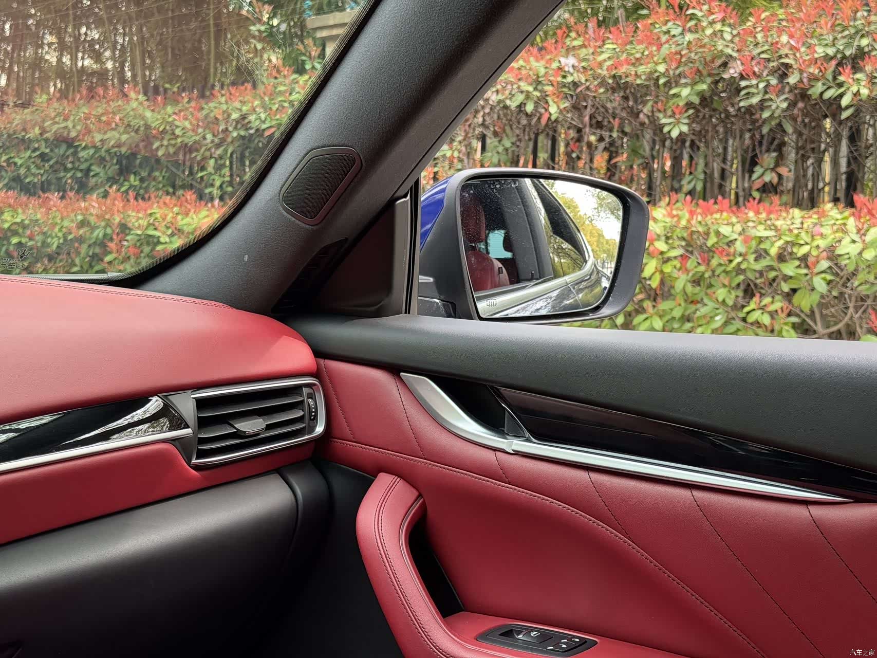 Maserati Levante, 2019 10