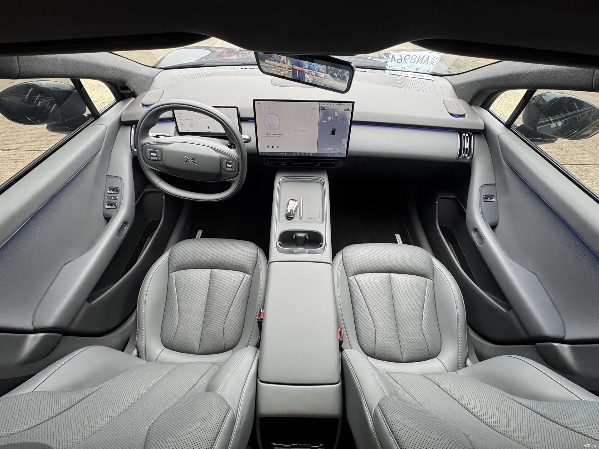 Xpeng P7, 2025 12