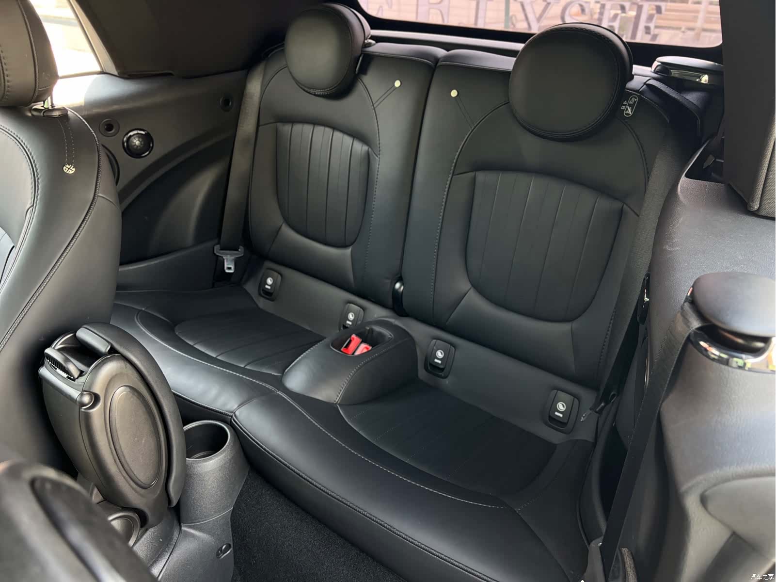 Mini Cooper, 2024 14
