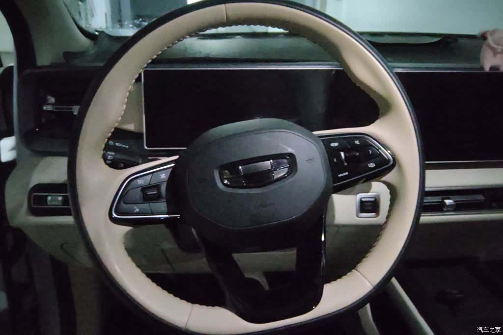 Geely Icon, 2023 15