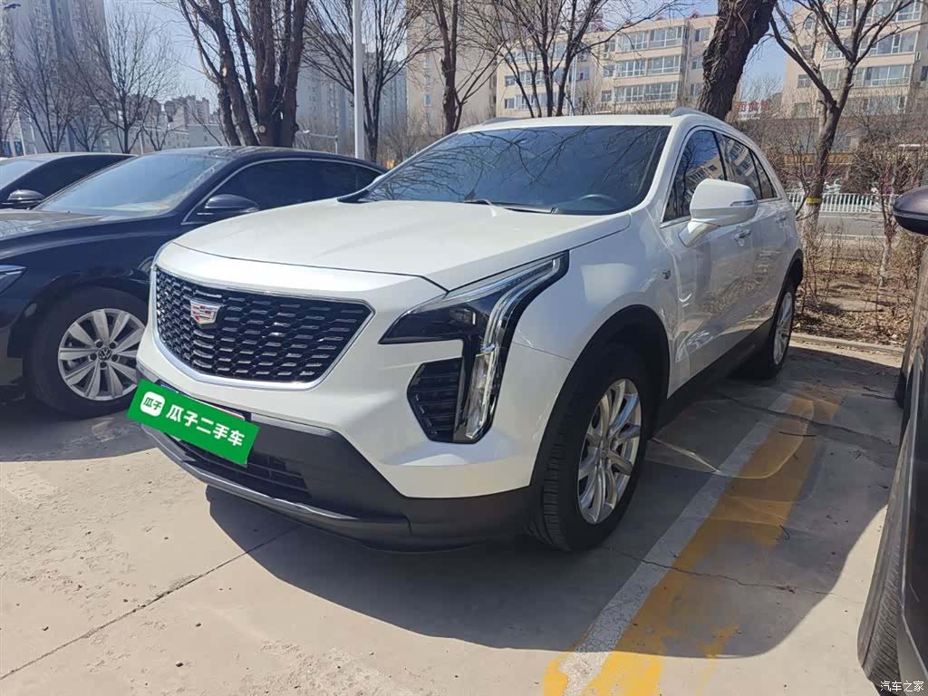 Cadillac XT4, 2022 2