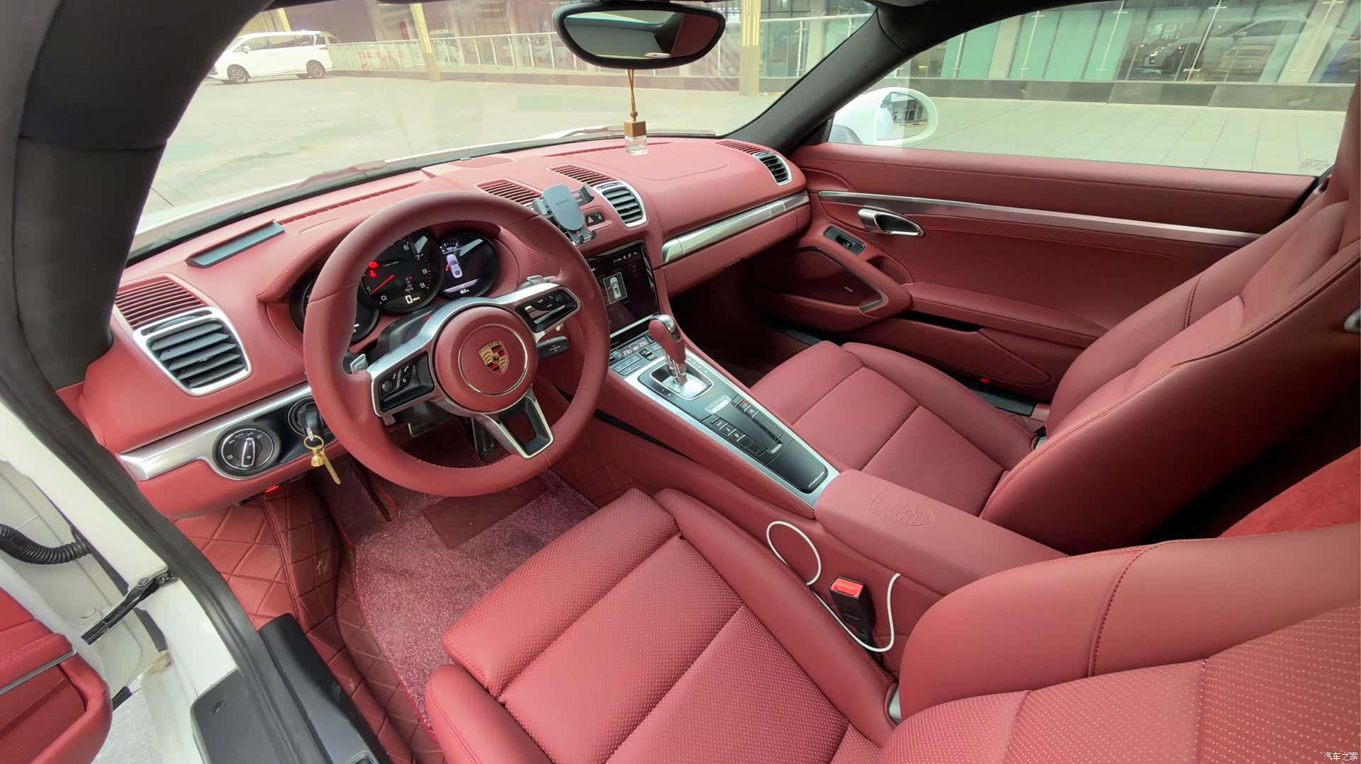 Porsche Cayman, 2014 11
