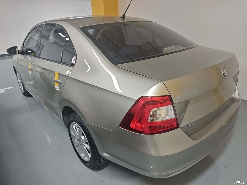 Skoda Rapid, 2016 все фото