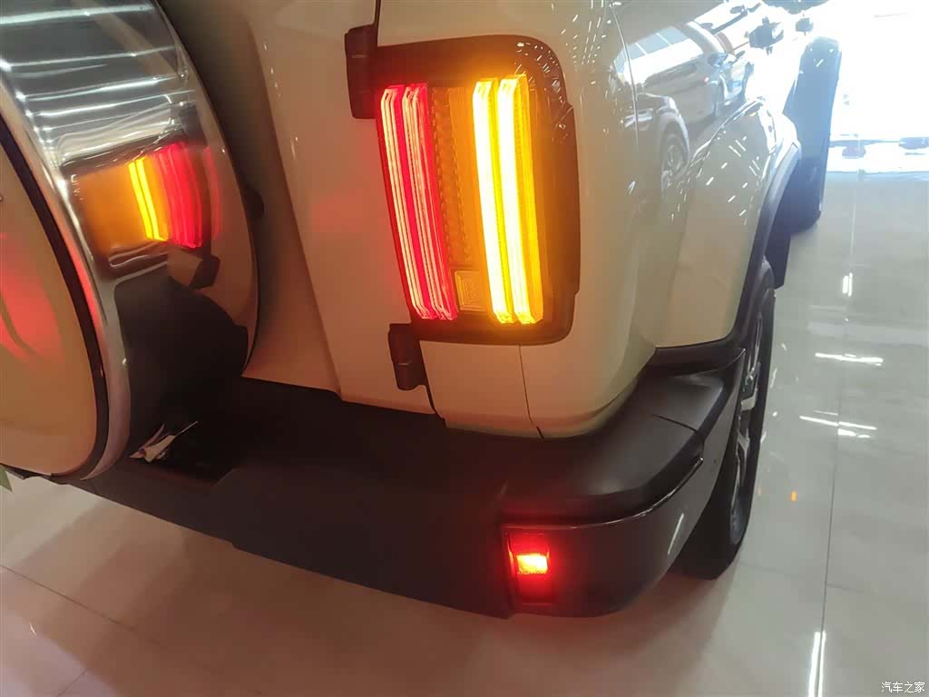 Tank 300, 2022 8