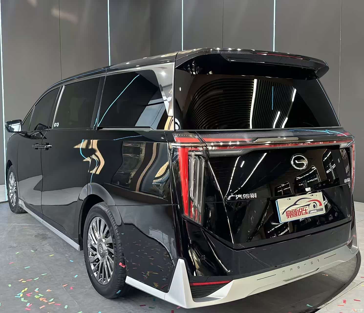 Trumpchi M8, 2023 8
