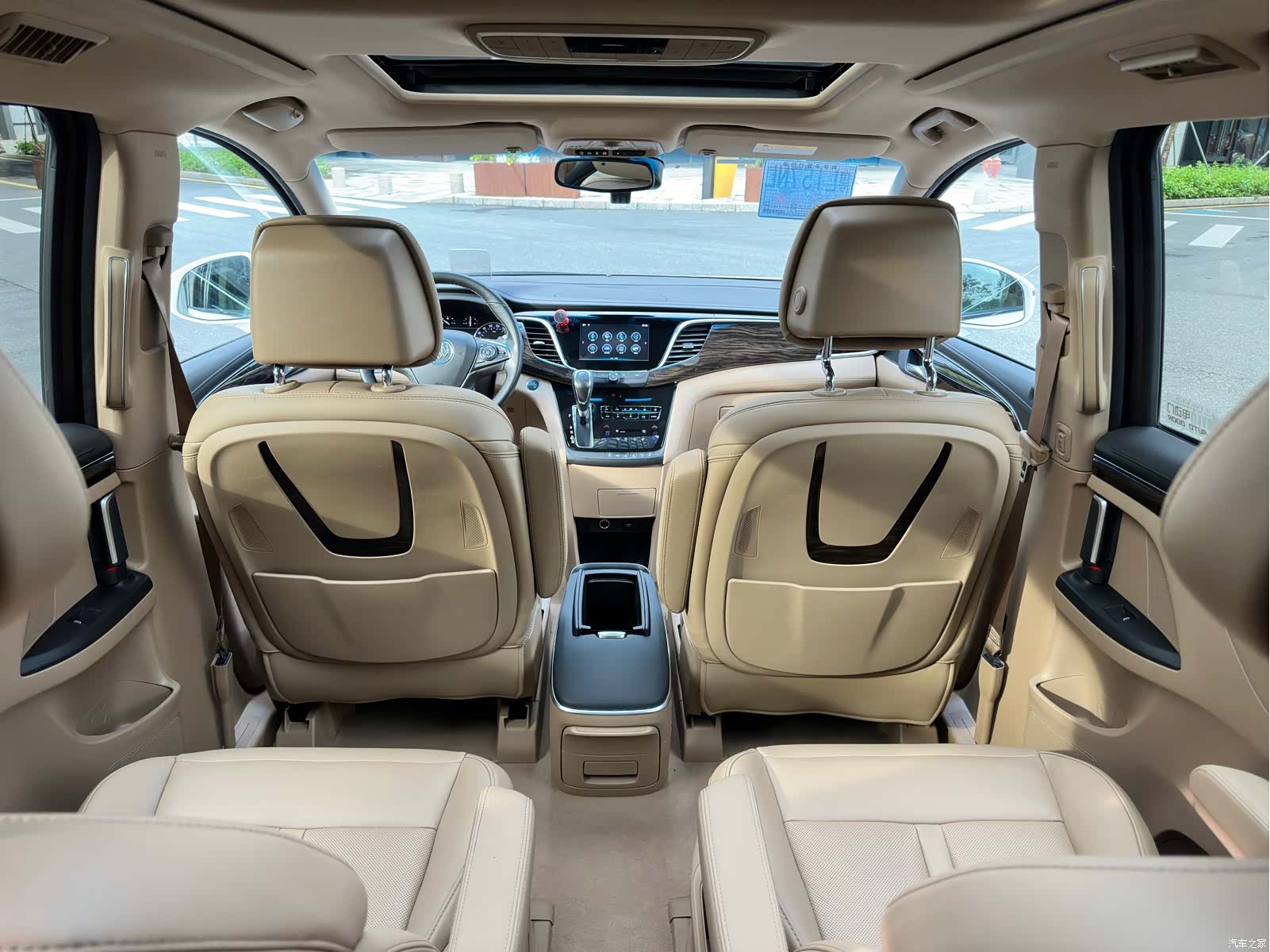 Buick GL8, 2019 18